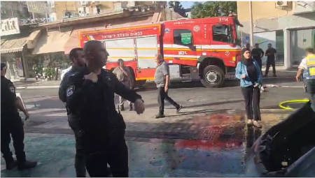 الرملة: اقرار وفاة 4 اشخاص بينهم اطفال اثر انفجار وحريق قرب محلات تجارية